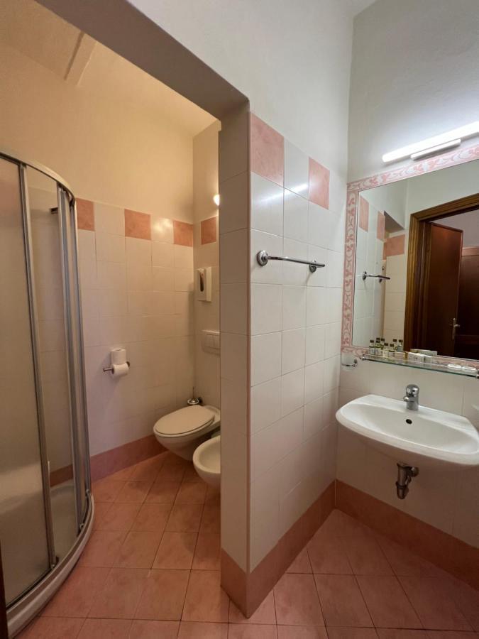 Hotel Villa Benvenuti Viareggio Luaran gambar