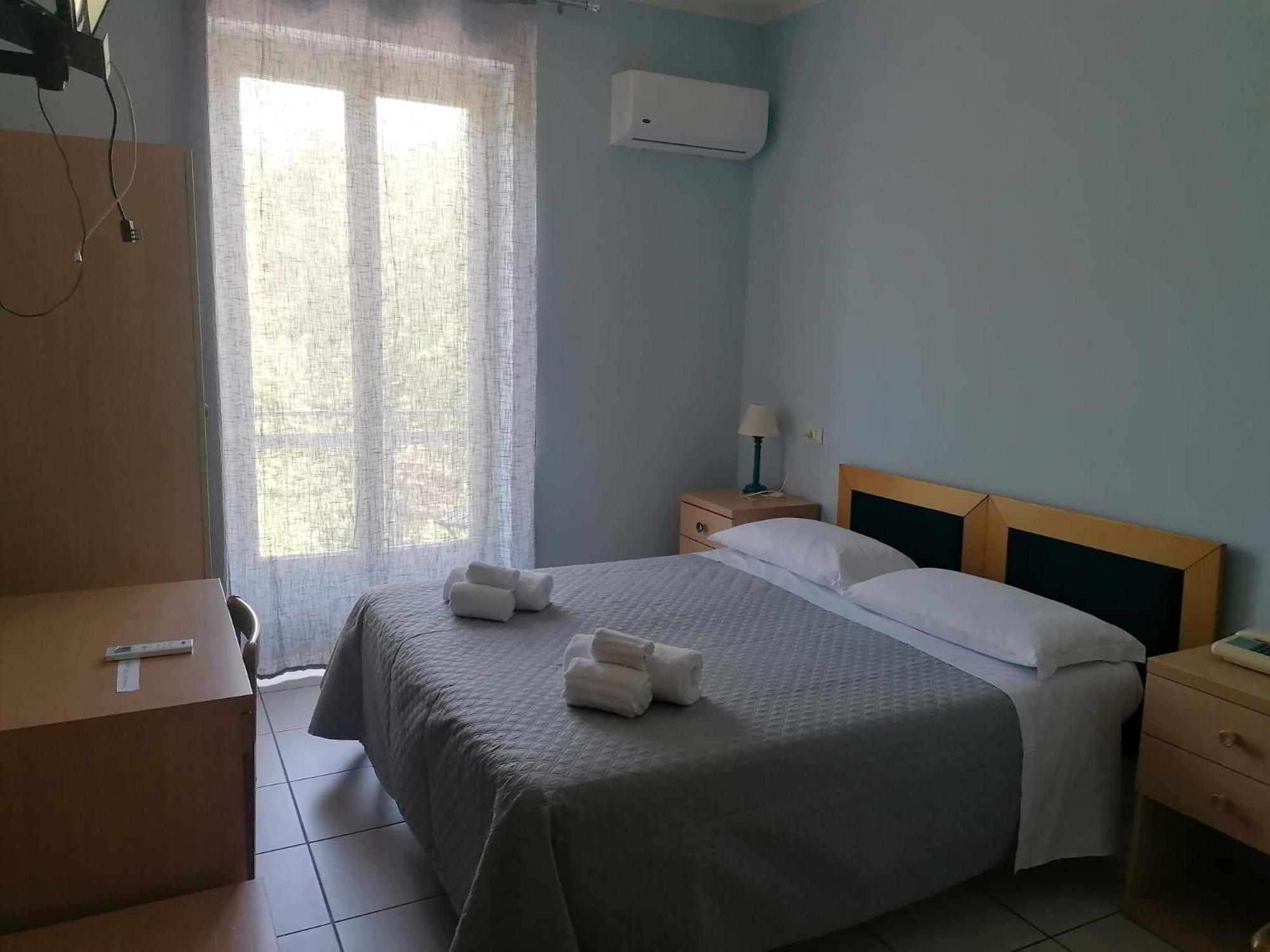 Hotel Villa Benvenuti Viareggio Luaran gambar